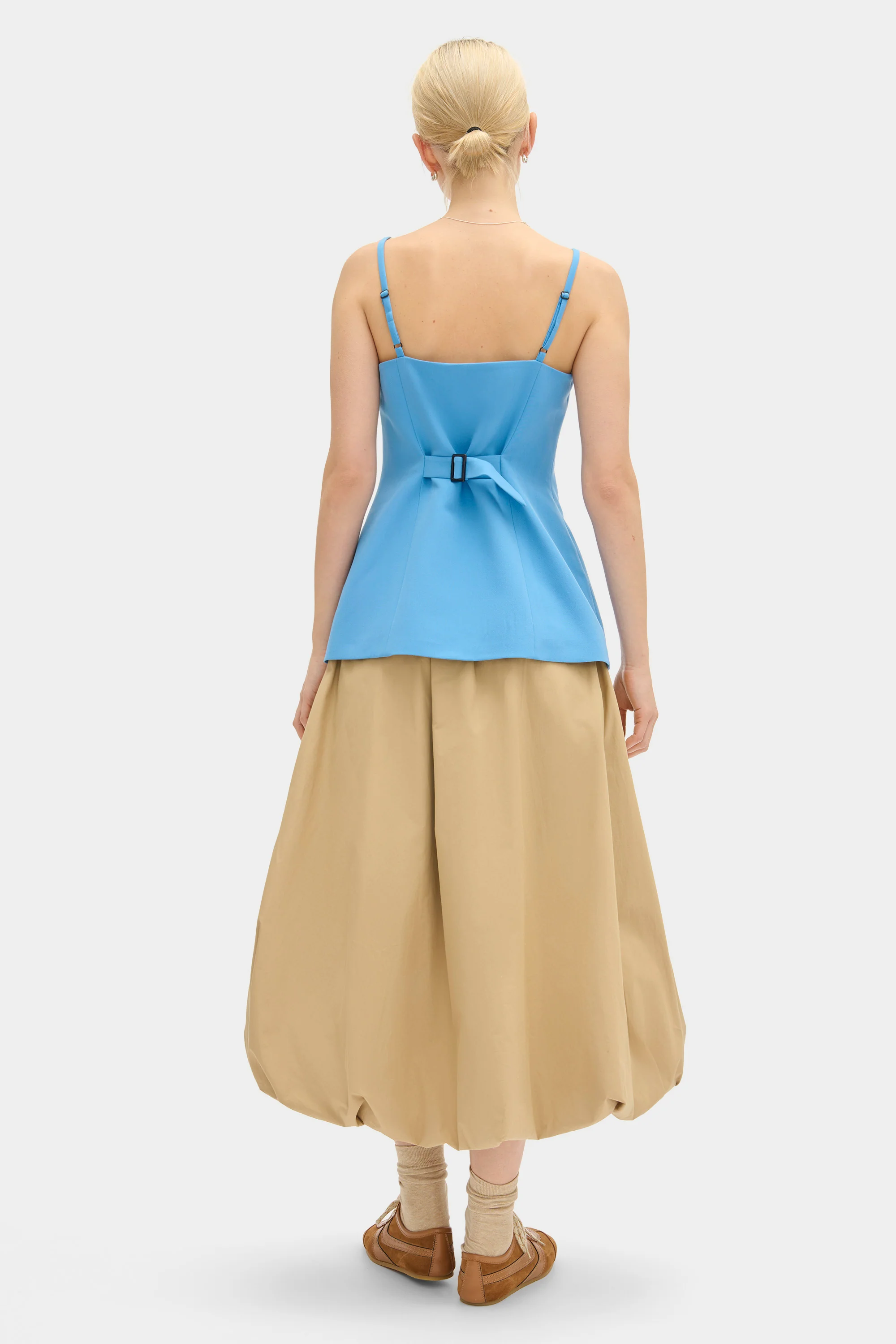 Manhattan V Neck Sleeveless Waistcoat - Image 4