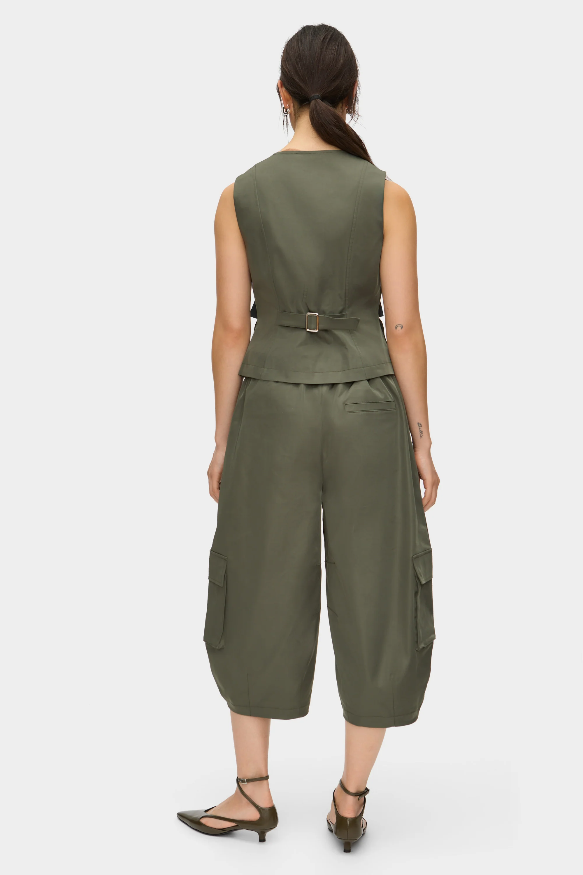 Rita Sleeveless Waistcoat - Image 4